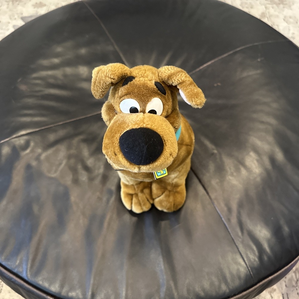 Vintage Scooby Doo Plush Sitting, Talks WhenYou Squeeze His Ear, 14" Stuffed.